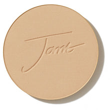Load image into Gallery viewer, PurePressed® Base Mineral Foundation Refill SPF 20/15 - Golden Glow (Warm)
